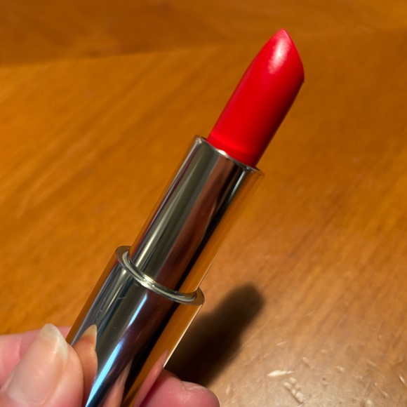 BECCA Ultimate Lipstick Love Crimson - Picture 7 of 16